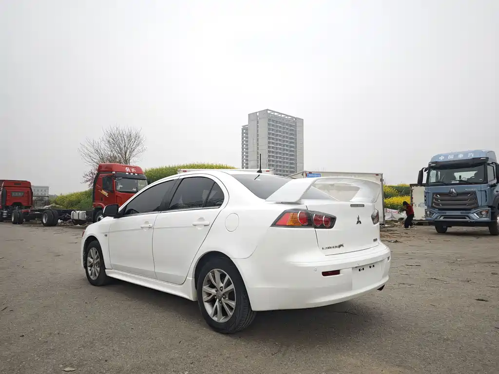 Mitsubishi Lancer EX 2014 — фото 15