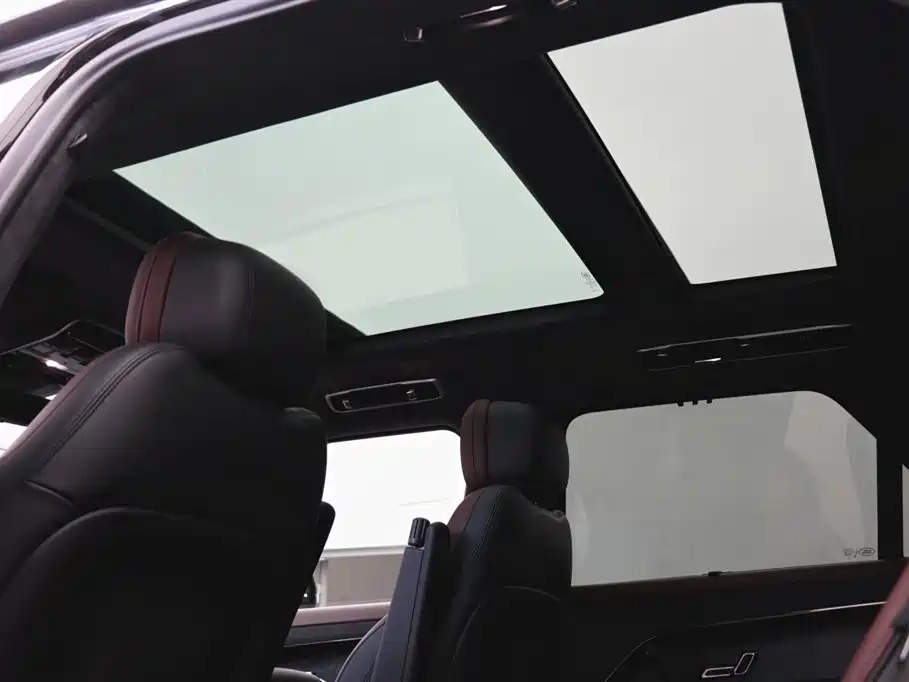 Land Rover Range Rover Sport 2024 — фото 13
