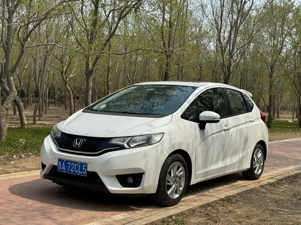 Honda Fit 2015 — фото 1
