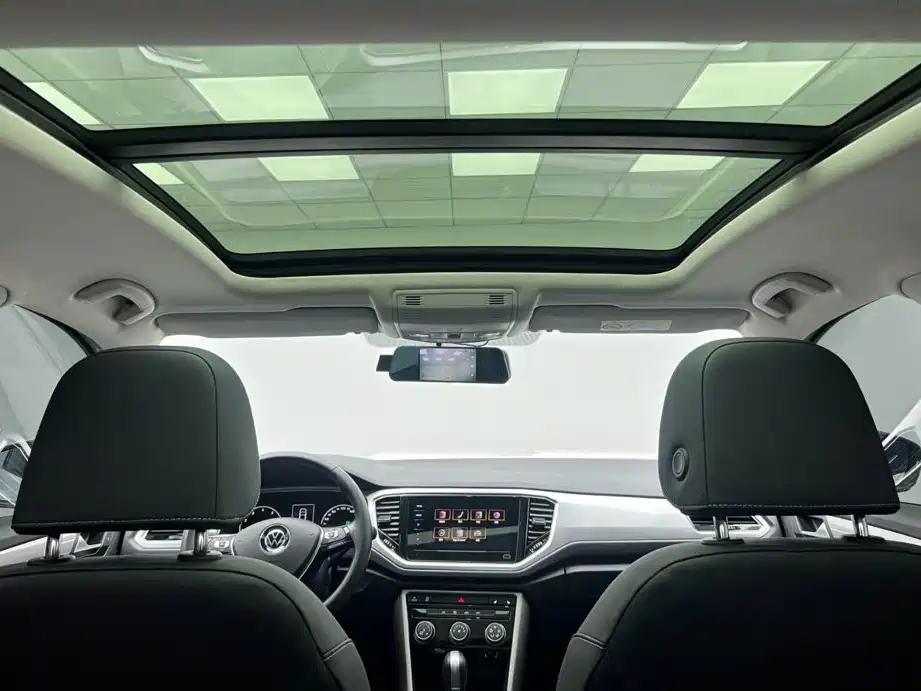 Volkswagen T-Roc 2022 — фото 18