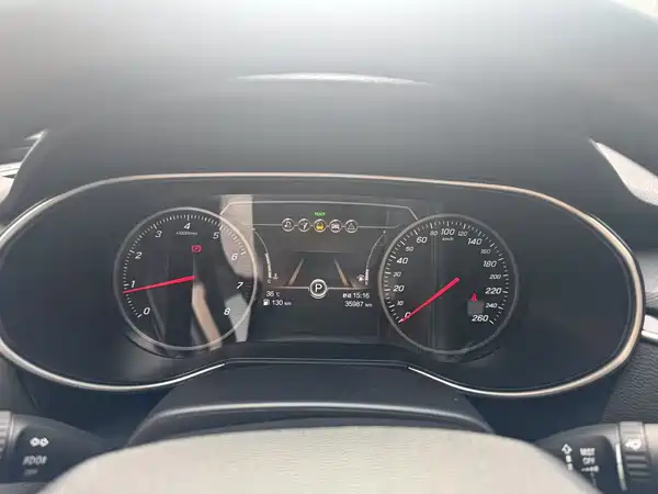 Hongqi H5 2022