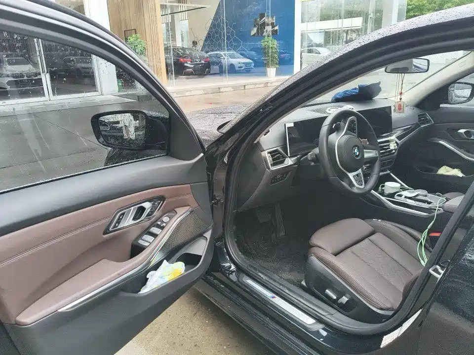 BMW 3 Series 2023