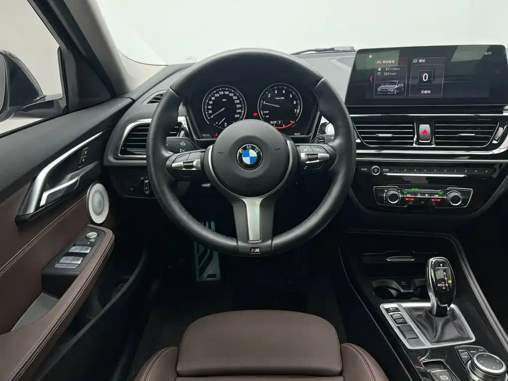 BMW 1 Series 2023 — фото 13