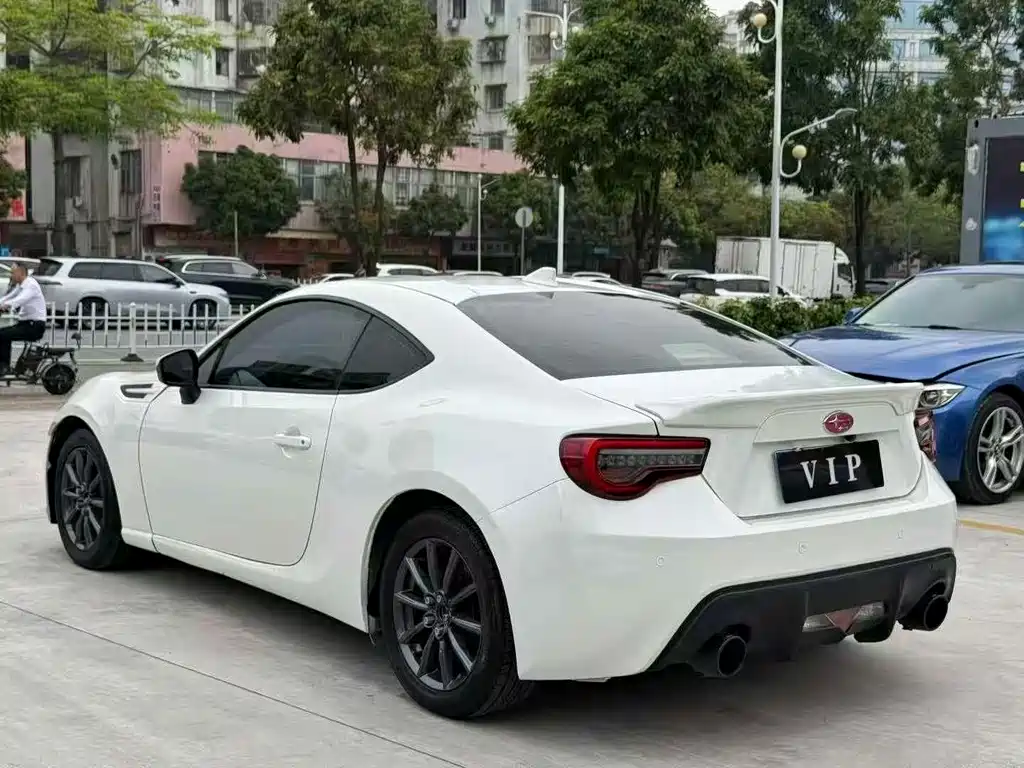 Subaru BRZ 2014 — фото 4