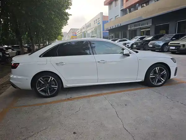 Audi A4L 2020