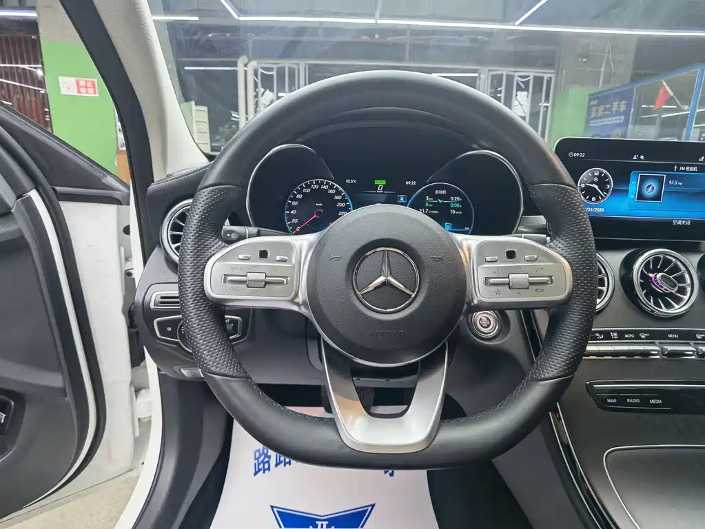 Mercedes-Benz C-Class 2020 — фото 10