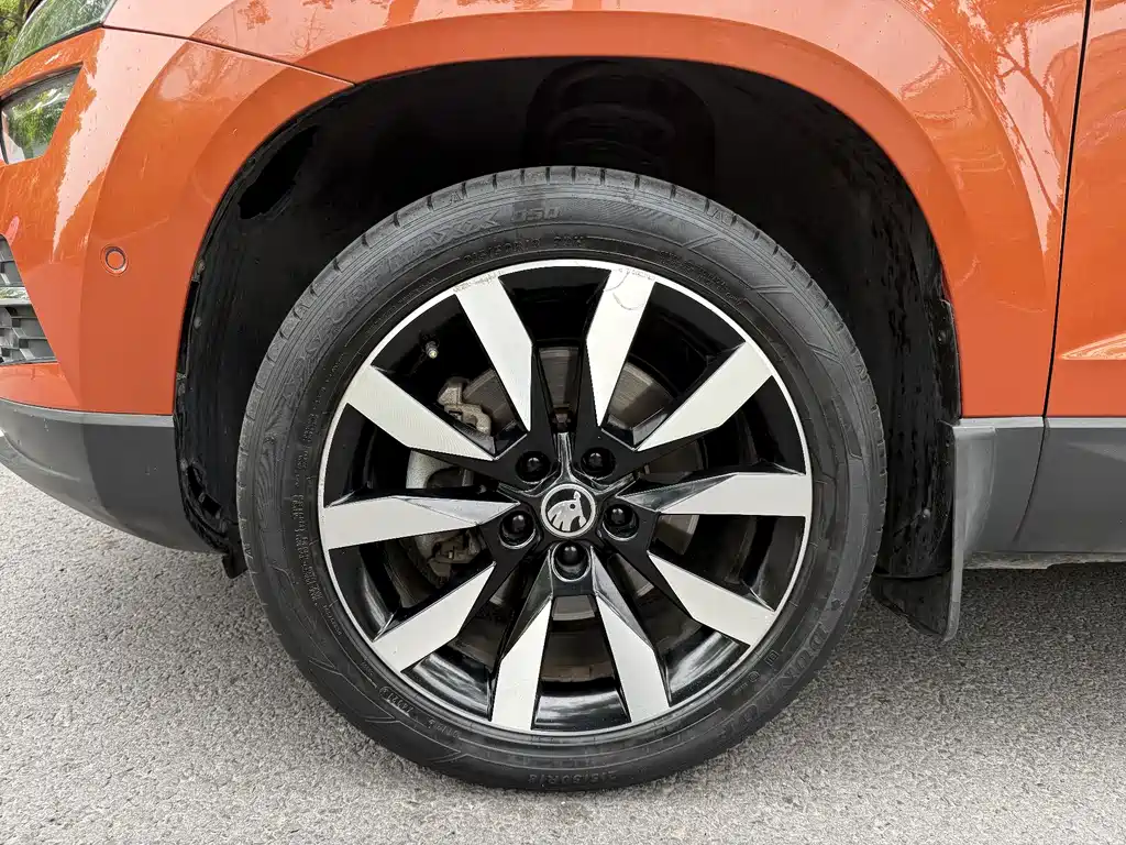 Skoda Karoq 2021 — фото 8