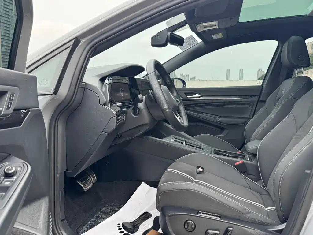 Volkswagen Golf 2022