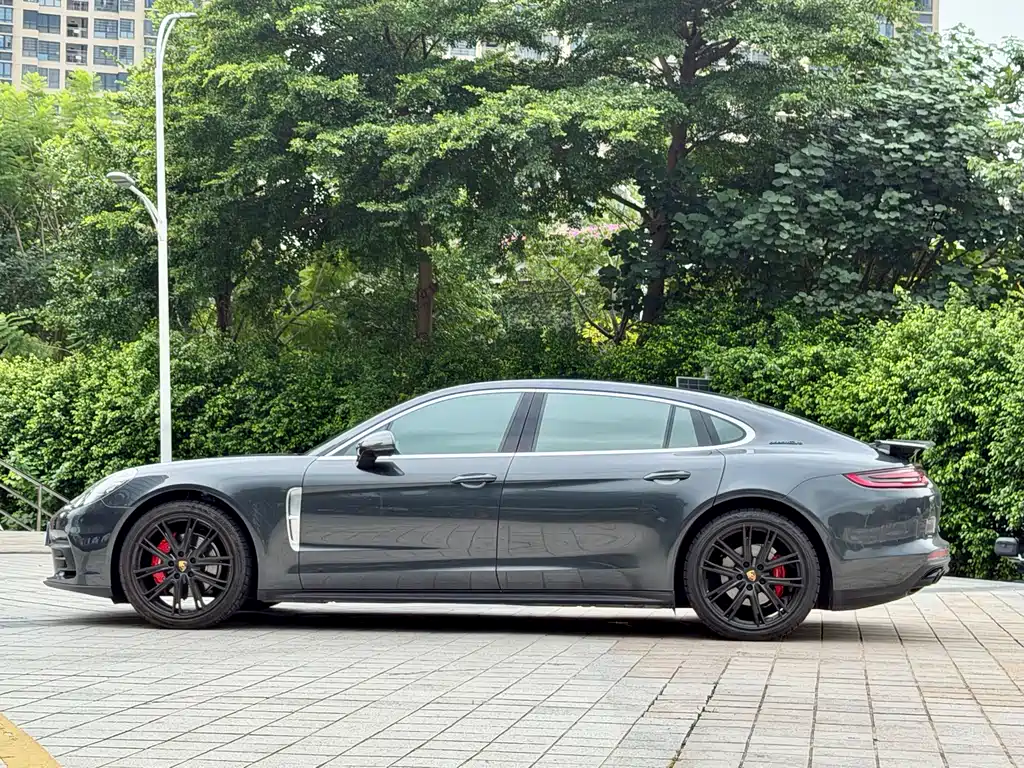 Porsche Panamera 2019 — фото 16