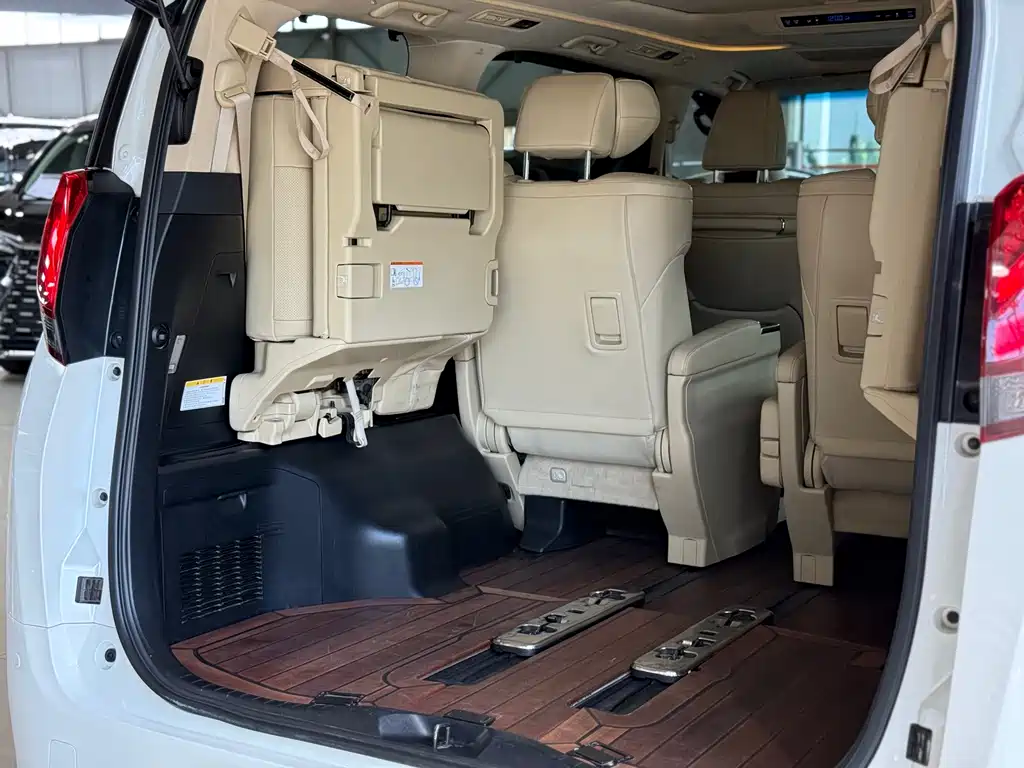Toyota Alphard 2015 — фото 20