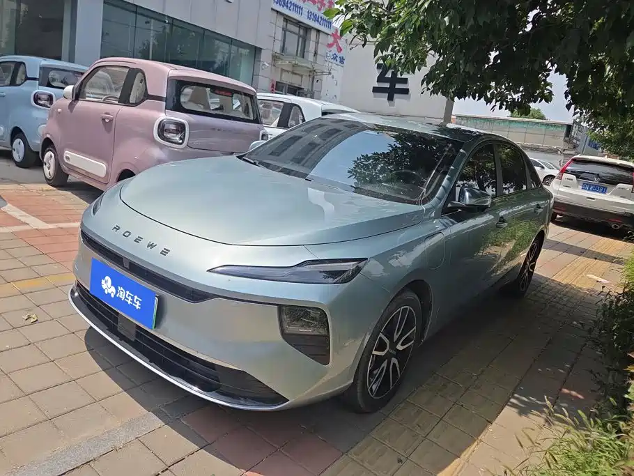 Roewe D6 2025 — фото 1