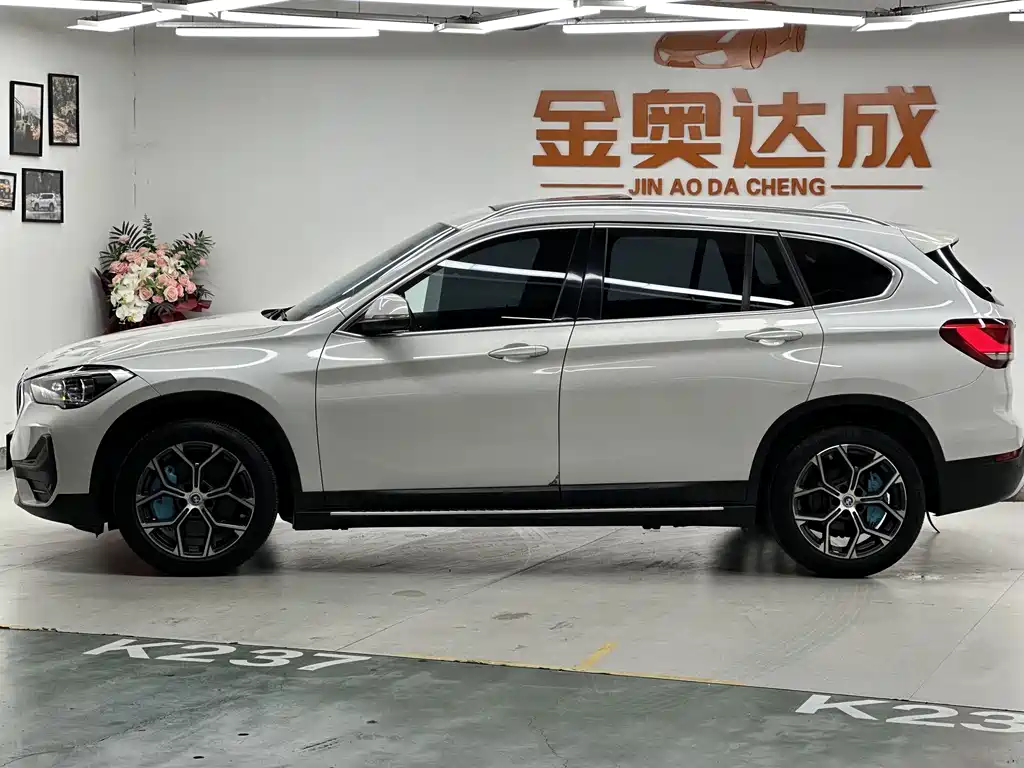 BMW X1 2022 — фото 17