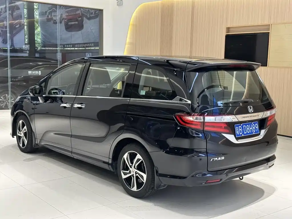 Honda Odyssey 2017 — фото 4