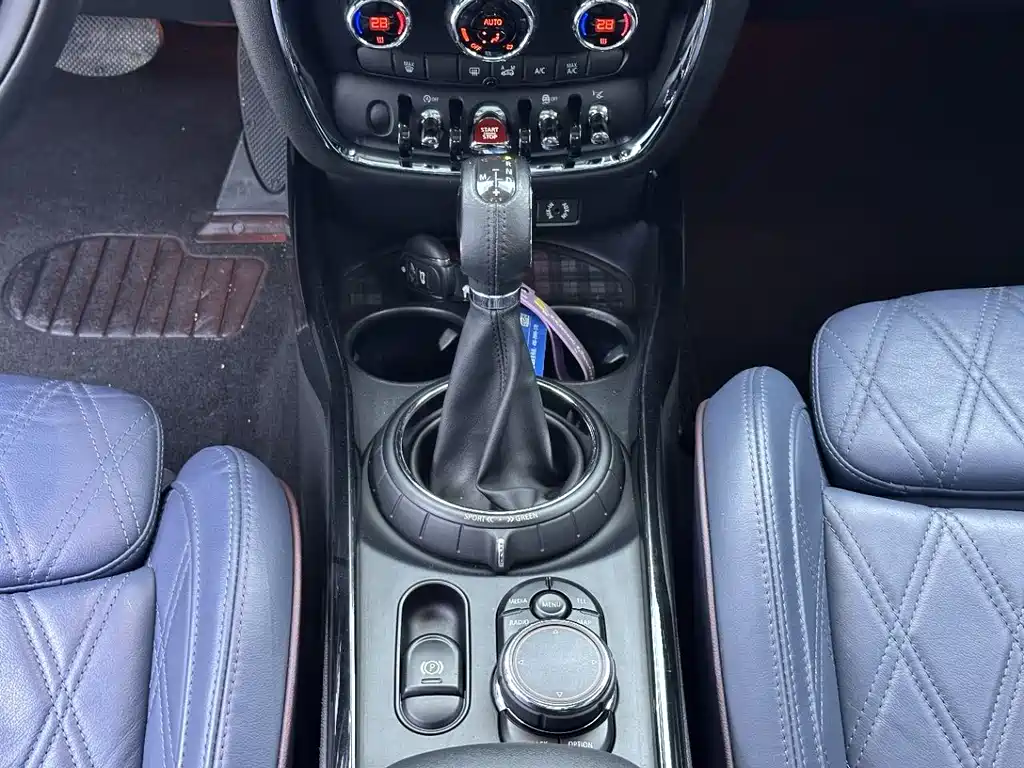 MINI Clubman 2016 — фото 14