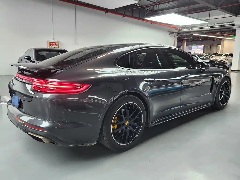 Porsche Panamera 2019 — фото 15