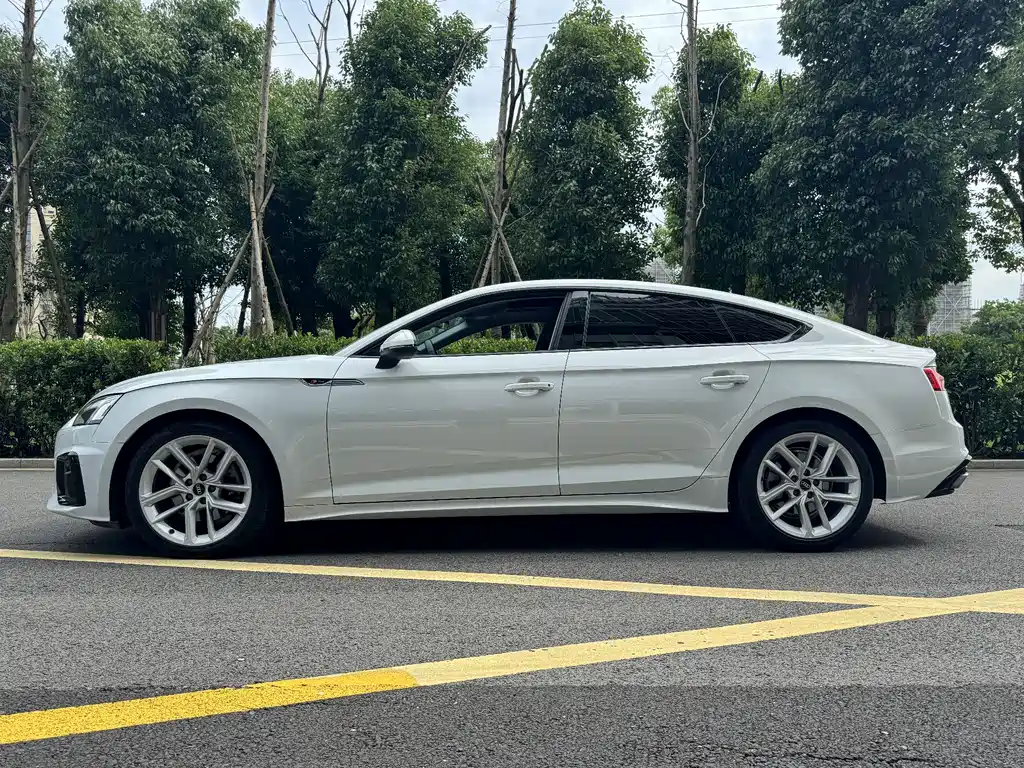 Audi A5 2022 — фото 10