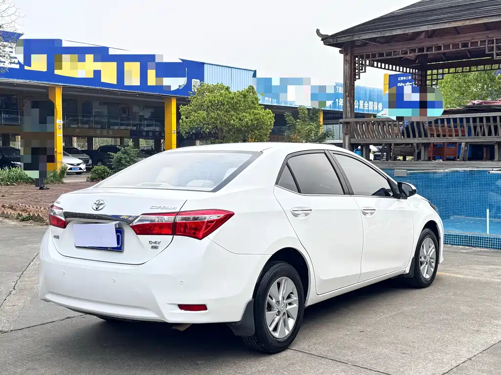 Toyota Corolla 2017 — фото 15