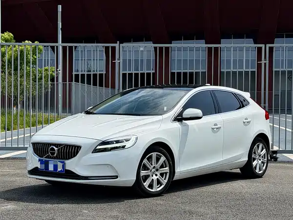 Volvo V40 2017