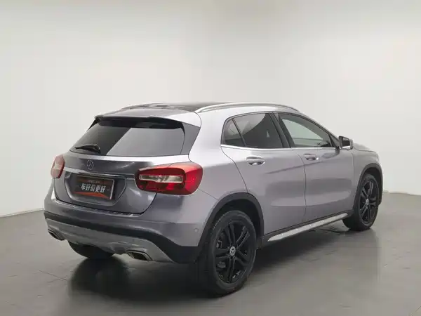 Mercedes-Benz GLA 2015