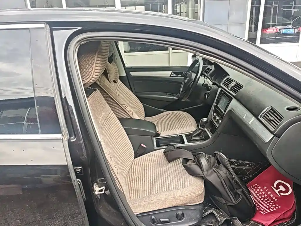 Volkswagen Passat 2015 — фото 25