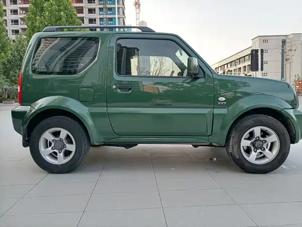 Suzuki Jimny 2013