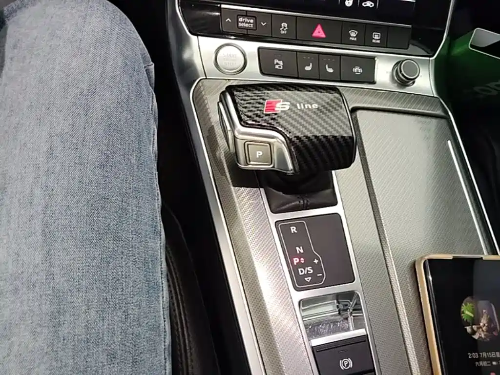 Audi A6L 2020 — фото 14