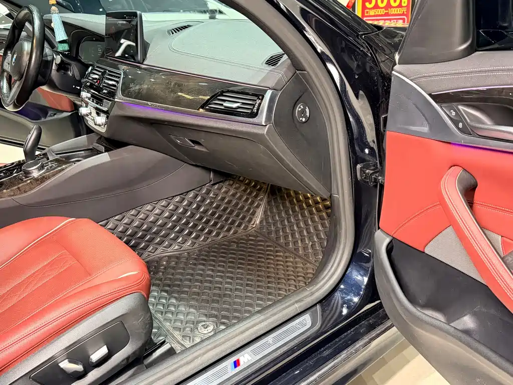 BMW 5 Series 2022 — фото 16