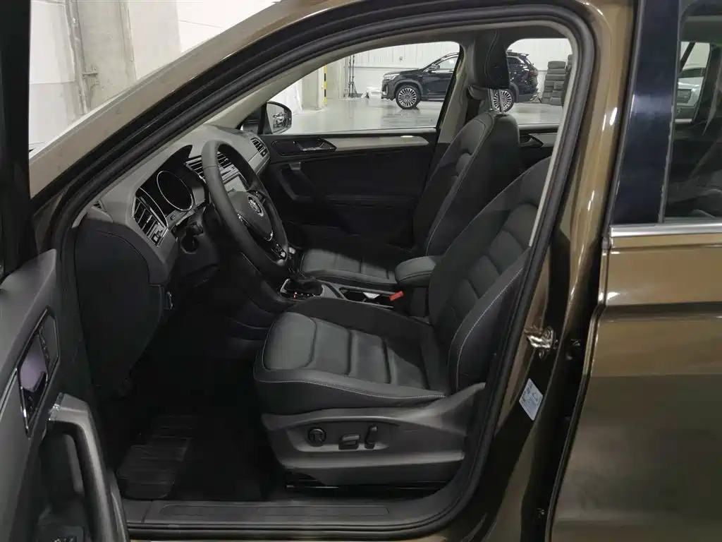 Volkswagen Tiguan L 2019 — фото 10