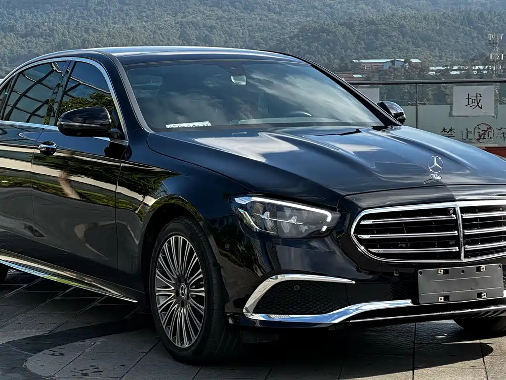 Mercedes-Benz E-Class 2022 — фото 3
