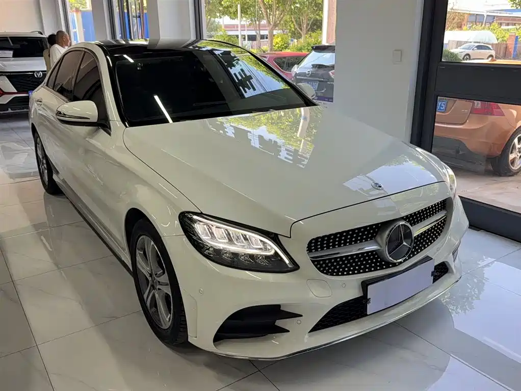 Mercedes-Benz C-Class 2022 — фото 3