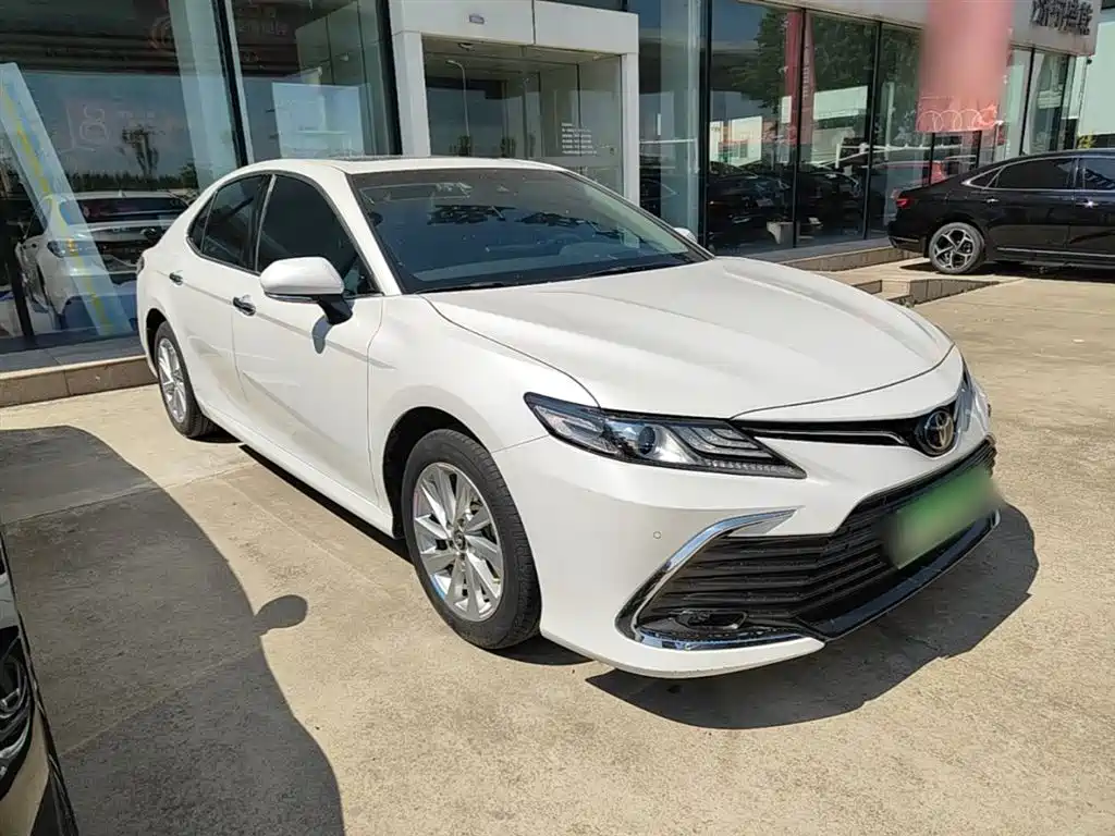 Toyota Camry 2022 — фото 22