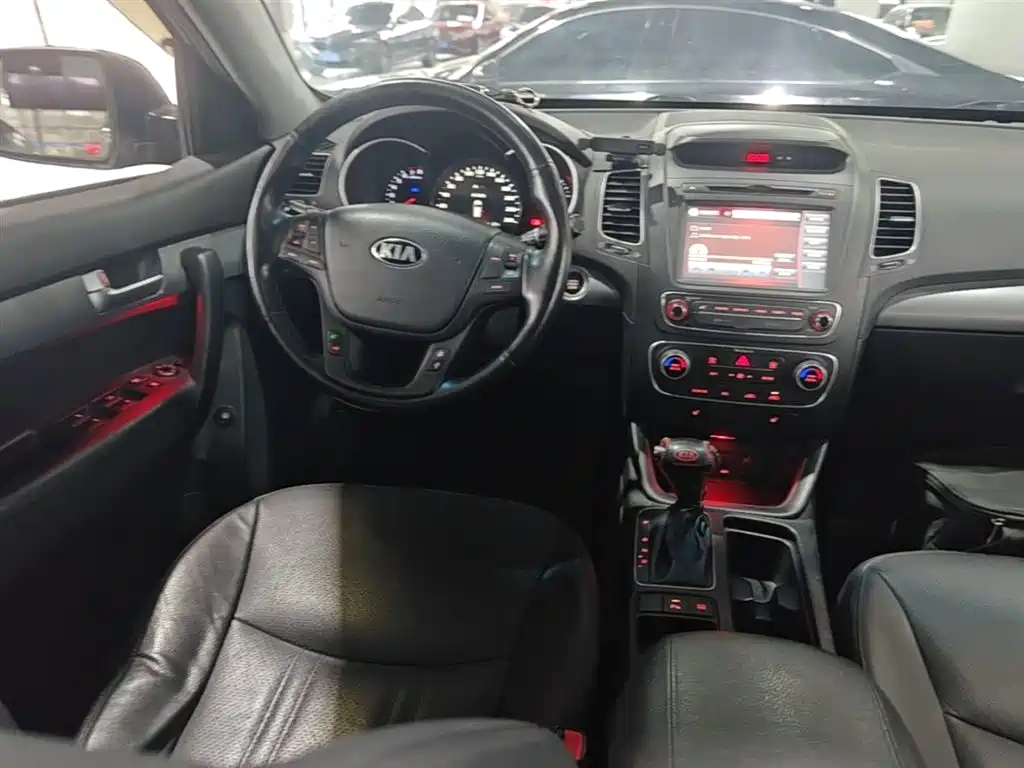 Kia Sorento 2015 — фото 11