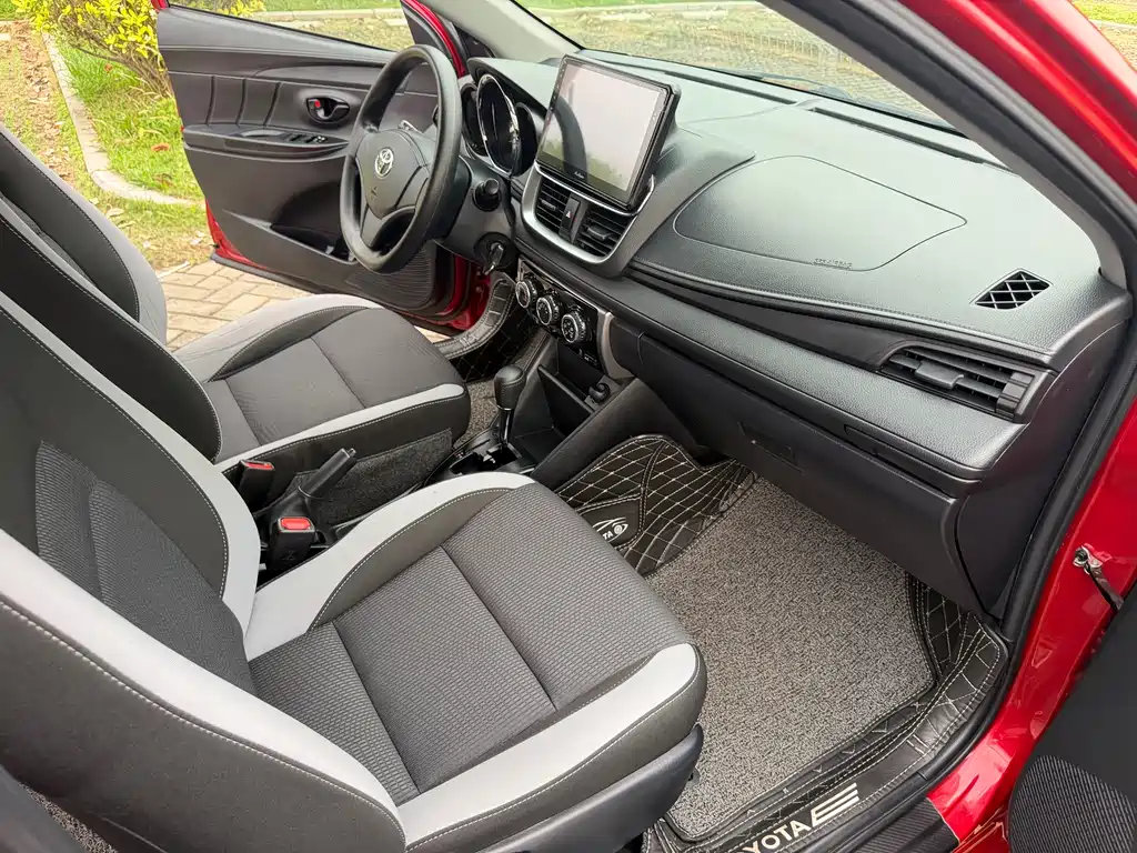 Toyota Yaris L 2020 — фото 22