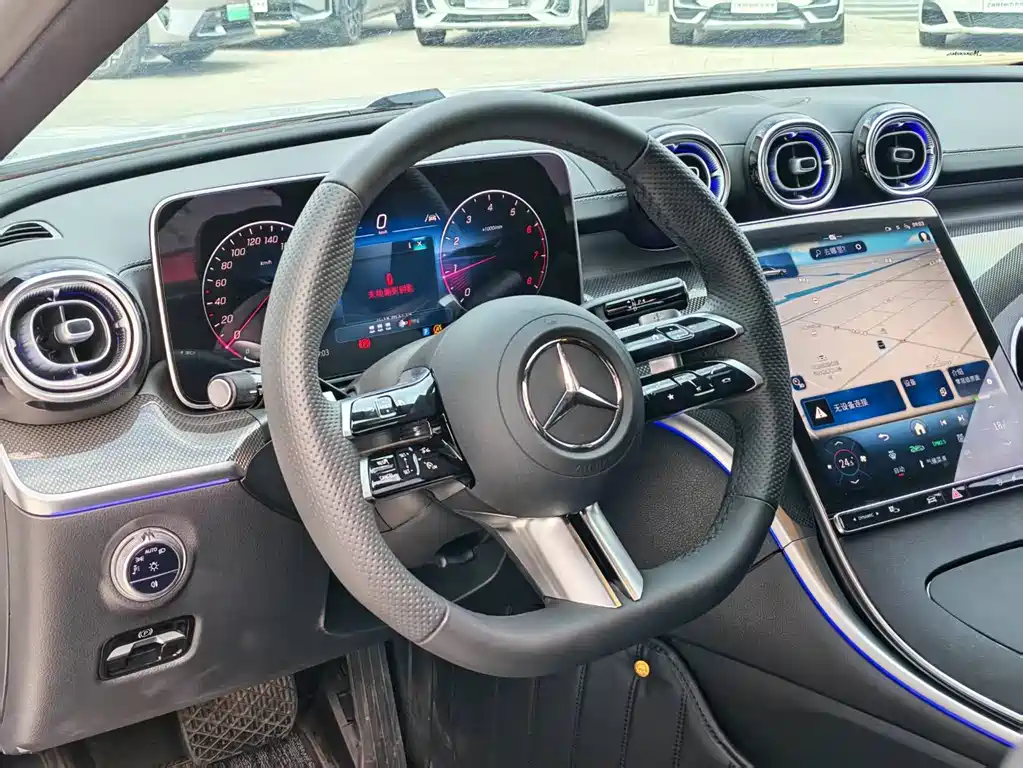 Mercedes-Benz C-Class 2025 — фото 10