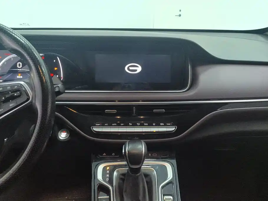 GAC Motor Trumpchi M6 2023 — фото 13