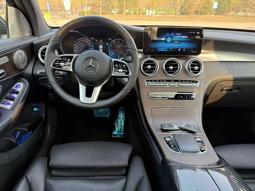 Mercedes-Benz GLC 2020 — фото 16