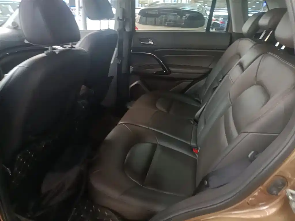 GAC Motor Trumpchi GS4 2015 — фото 17