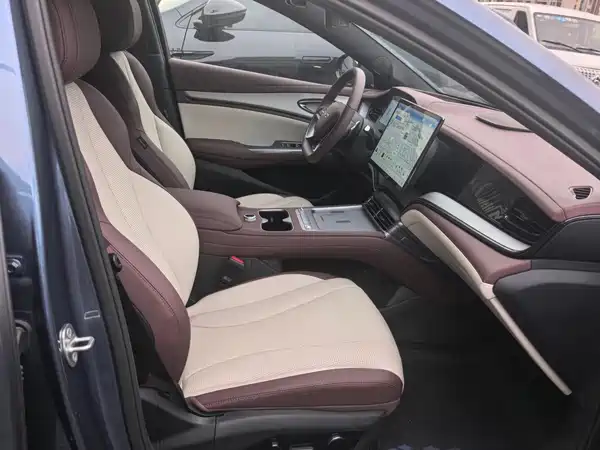 BYD Seal 07 DM-i 2025