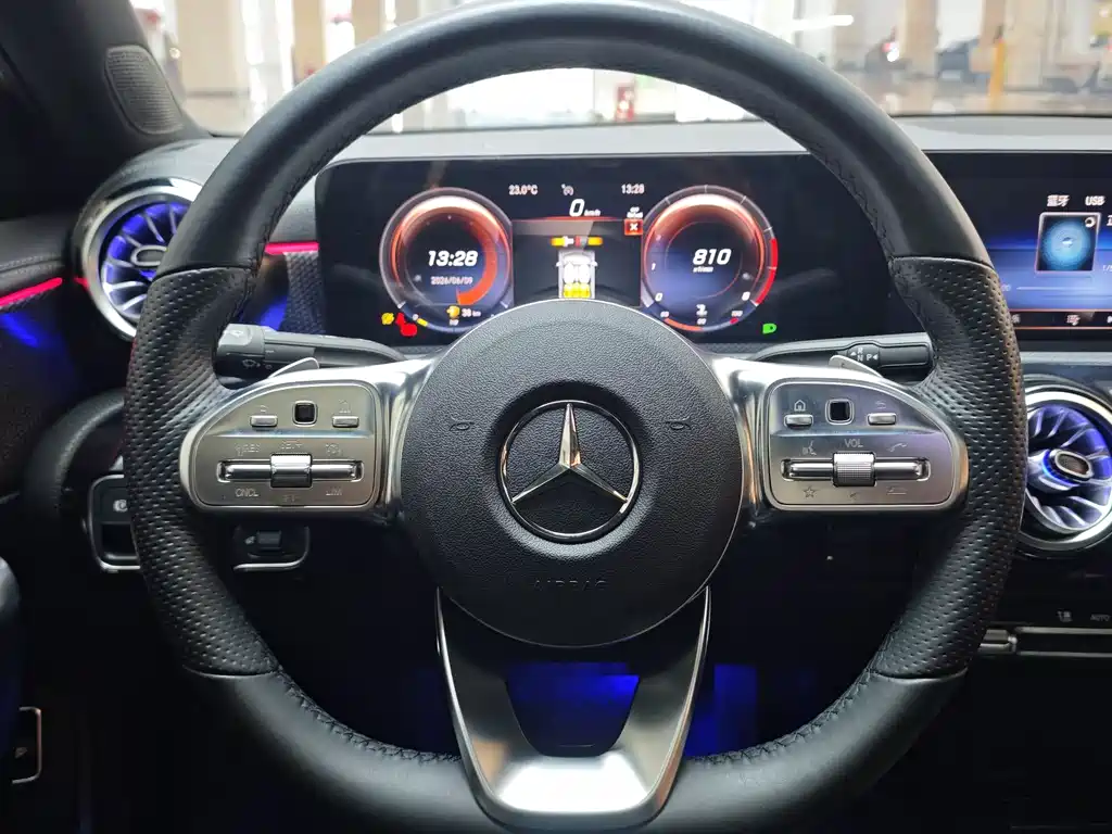 Mercedes-Benz A-Class 2023 — фото 16