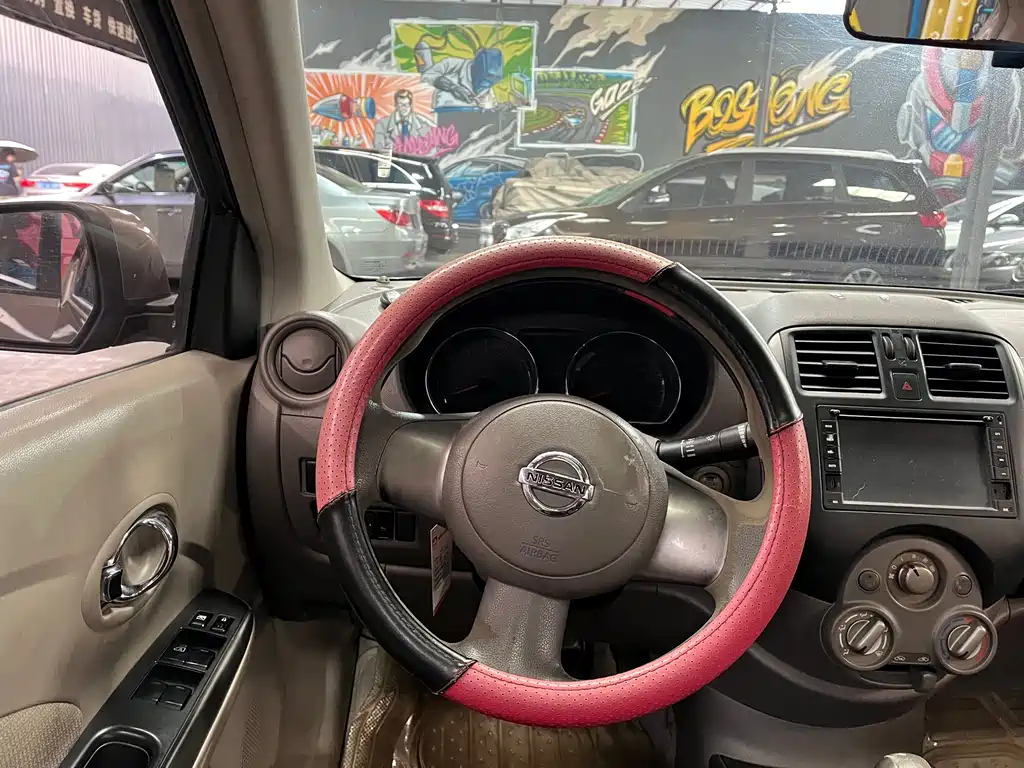 Nissan Sunny 2012 — фото 12