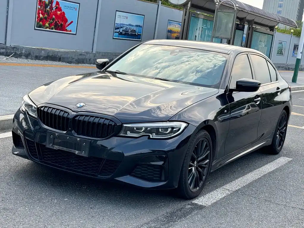 BMW 3 Series 2021 — фото 1