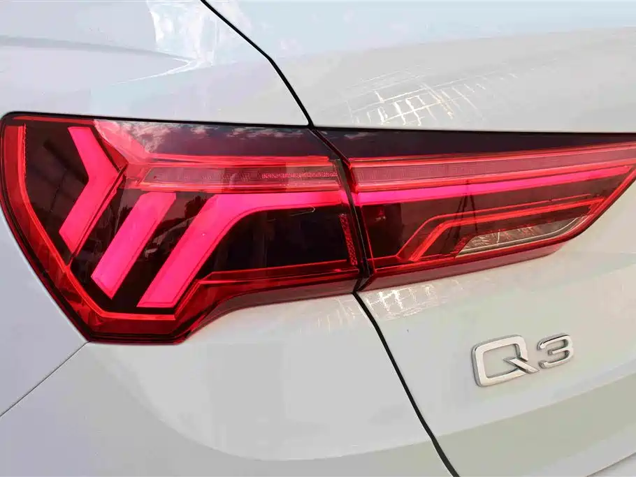 Audi Q3 2024 — фото 11