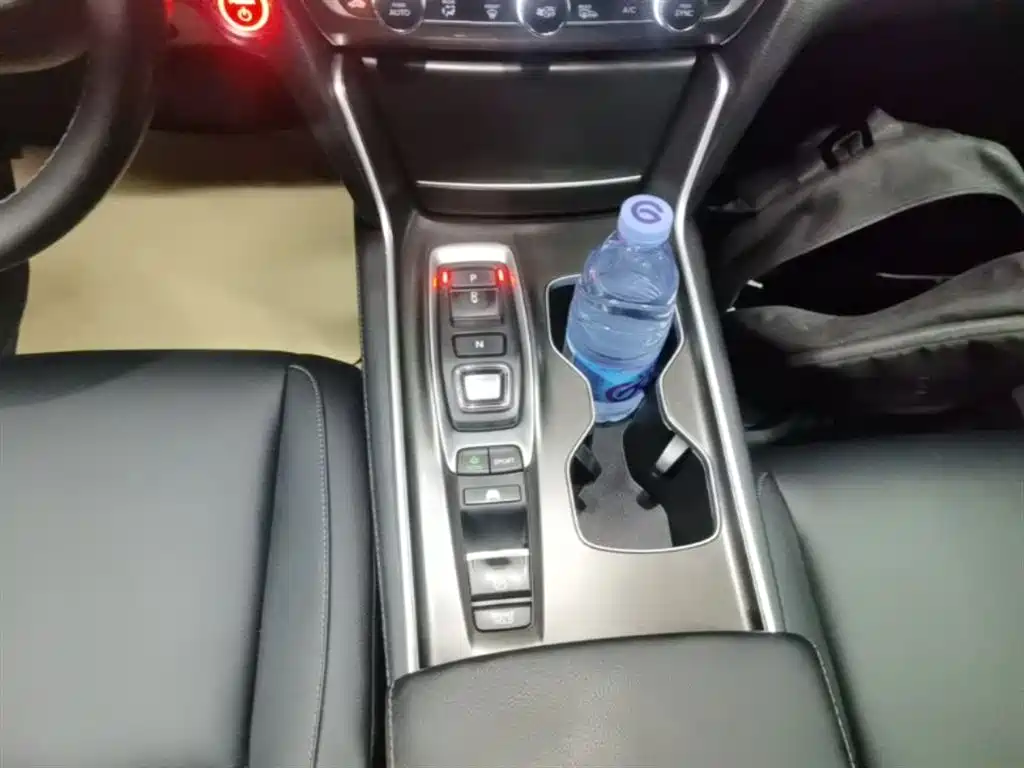 Honda Accord 2019 — фото 14