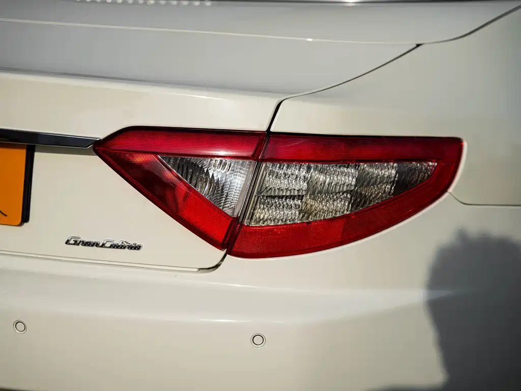 Maserati GranCabrio 2014 — фото 13