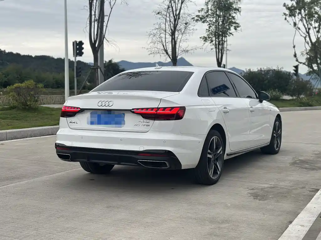Audi A4L 2022