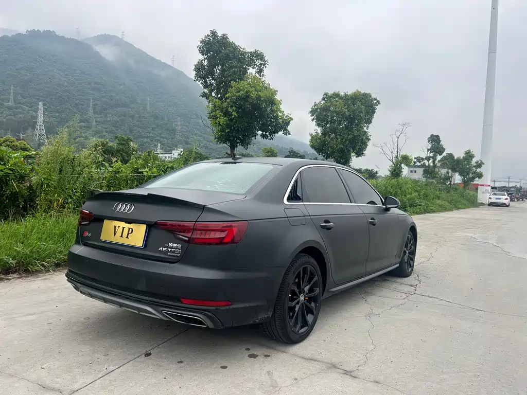 Audi A4L 2019
