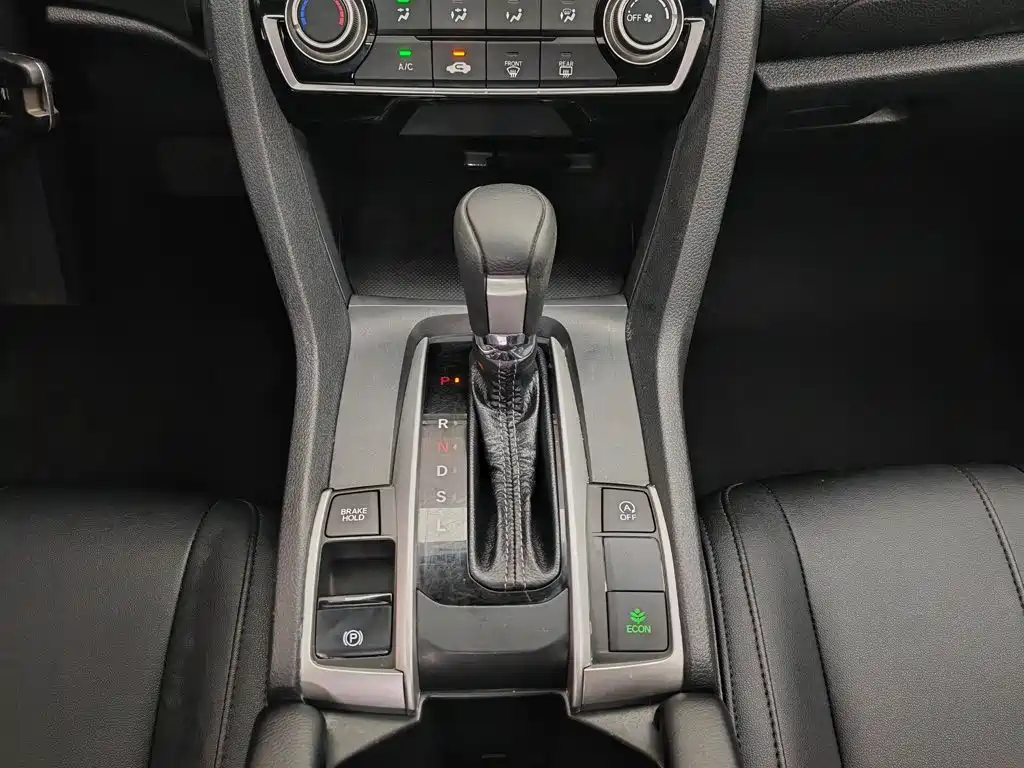Honda Civic 2018 — фото 13
