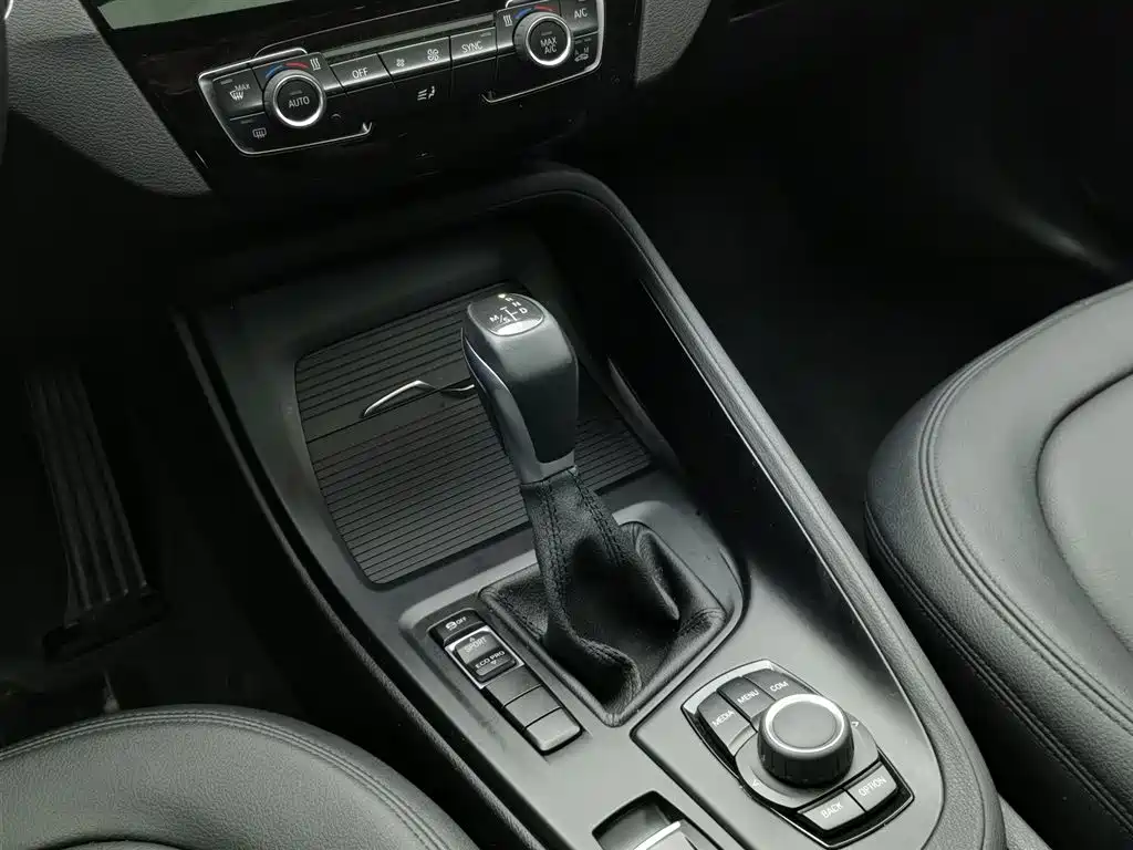 BMW X1 2018 — фото 13