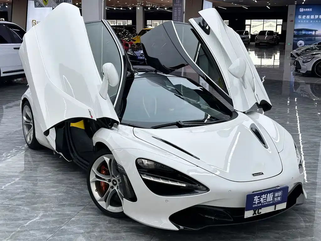 McLaren 720S 2020 — фото 14
