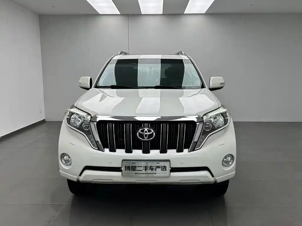 Toyota Prado 2017 — фото 2